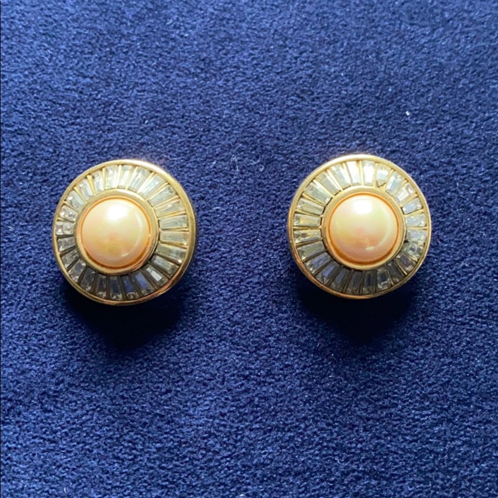 Christian Dior Vintage Chip On Earrings